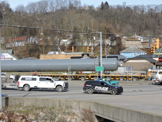 Superload Inches Through Weirton